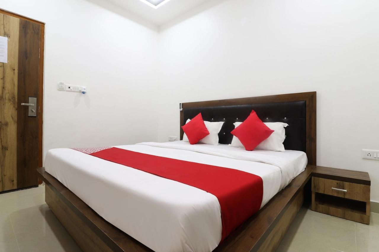 Hotel O Vrindavan Inn Near Lulu Mall Bijnaur Kültér fotó