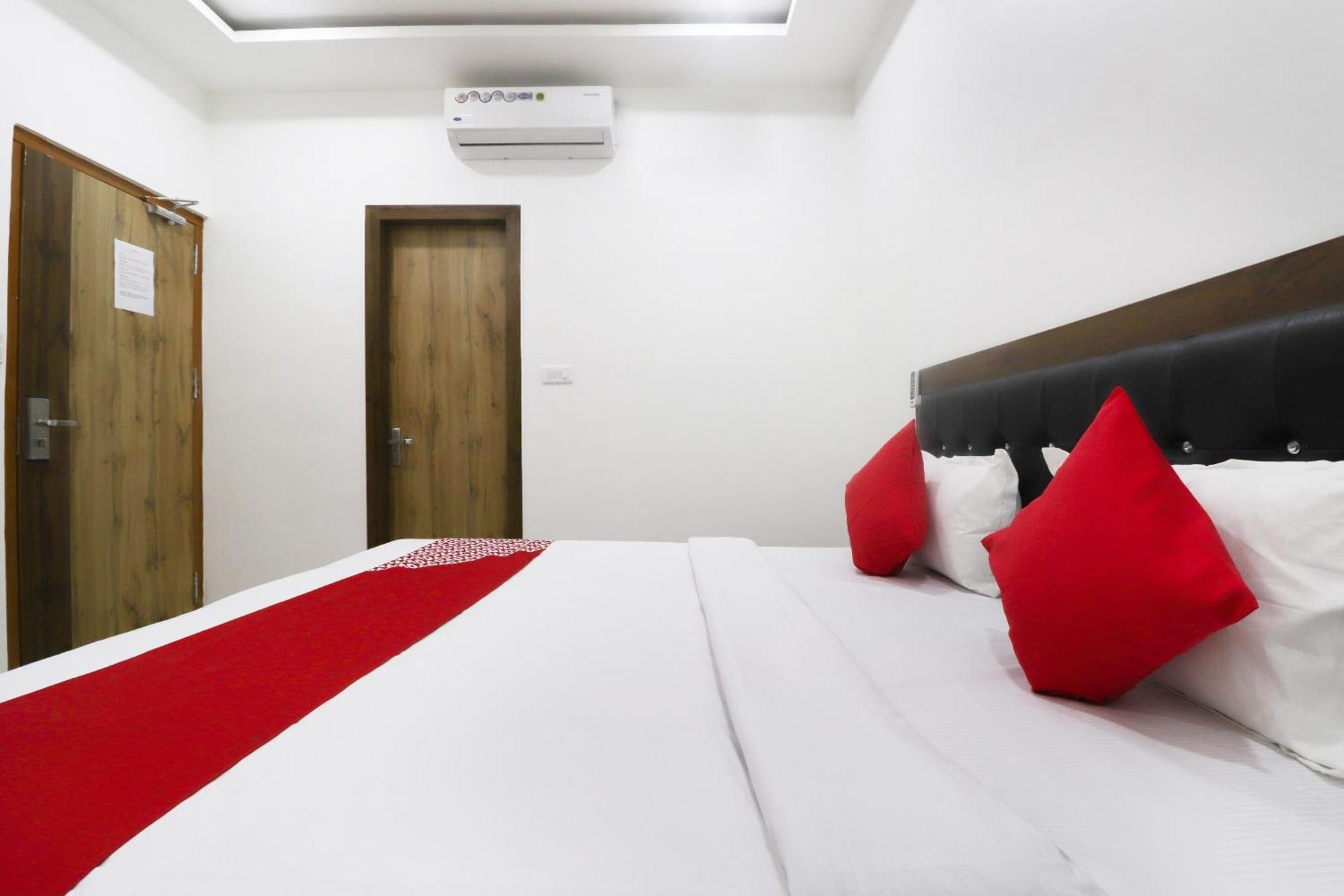 Hotel O Vrindavan Inn Near Lulu Mall Bijnaur Kültér fotó