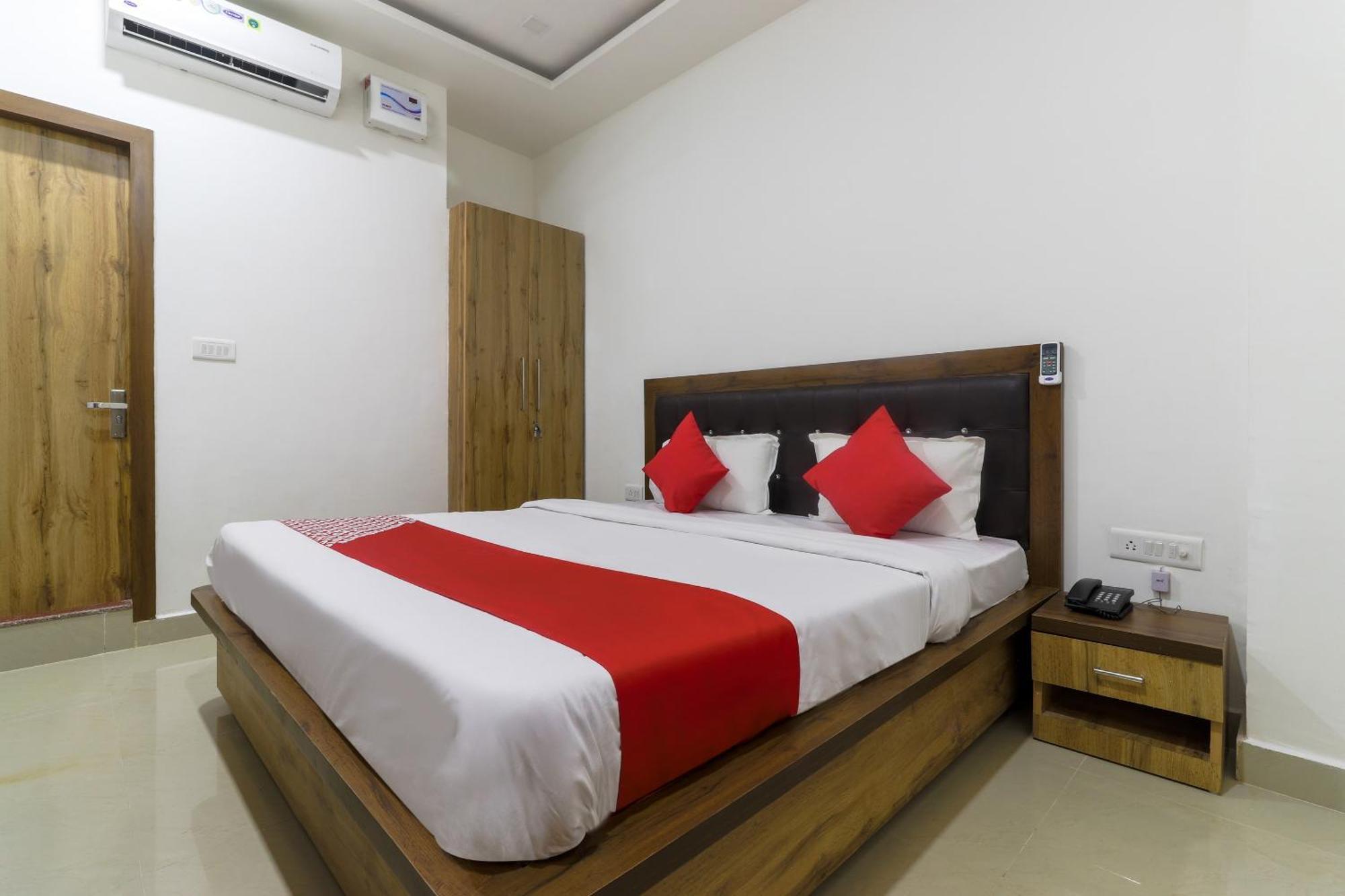 Hotel O Vrindavan Inn Near Lulu Mall Bijnaur Kültér fotó